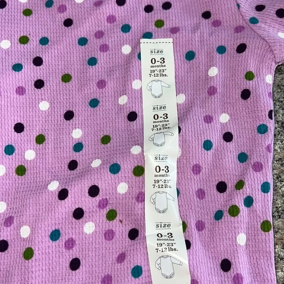 Old Navy onesie shirt, size 0 to 3 months - Picture 2 of 5
